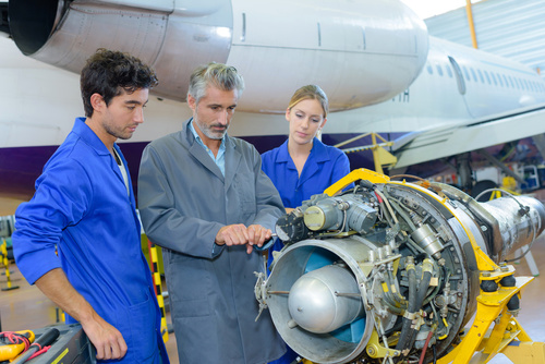 Phrases de présentation CV INGENIEUR EN AERONAUTIQUE