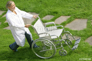 Accroches CV pour offre d'emploi d'aide soignante