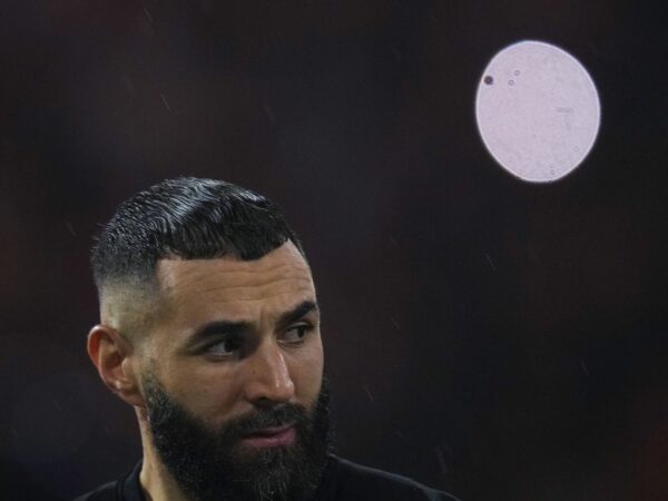 An Araib Shádach: Filleann Karim Benzema go Al-Ittihad 17 lá déanach, a chlub "ar buile"