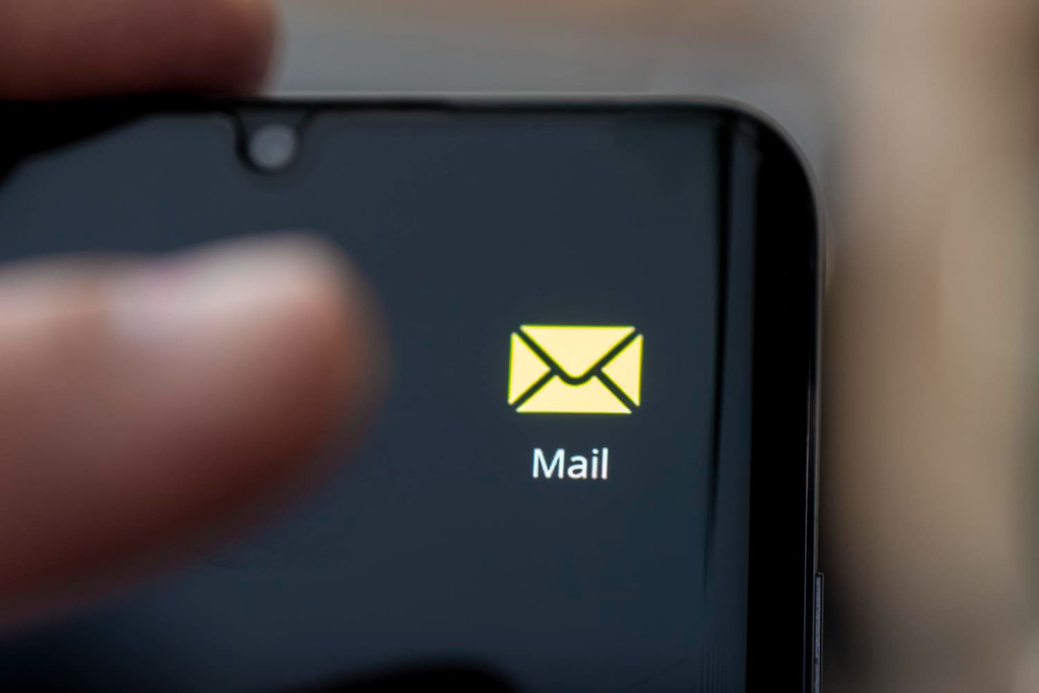 Où se trouve les mails archives sur iPhone